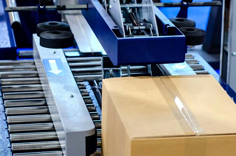 Reliably closing boxes